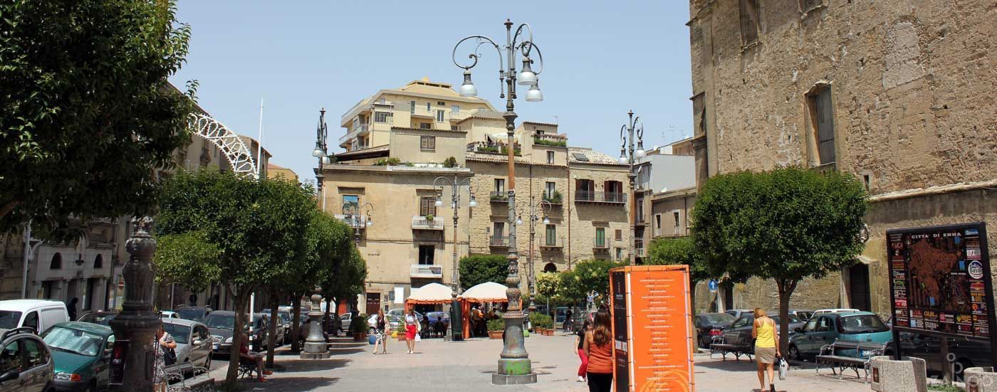 Piazza Vittorio Emanuele a Enna
