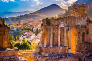 Teatro Greco in Taormina, Sicily