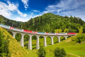 Albula- und Berninalinie der Rhätischen Bahn, UNESCO