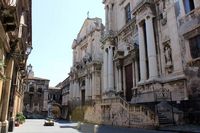 Via dei Crociferi a Catania