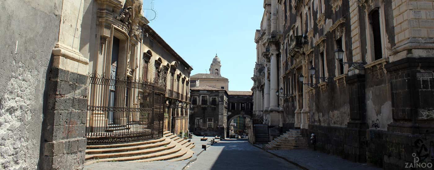 Via dei Crociferi a Catania