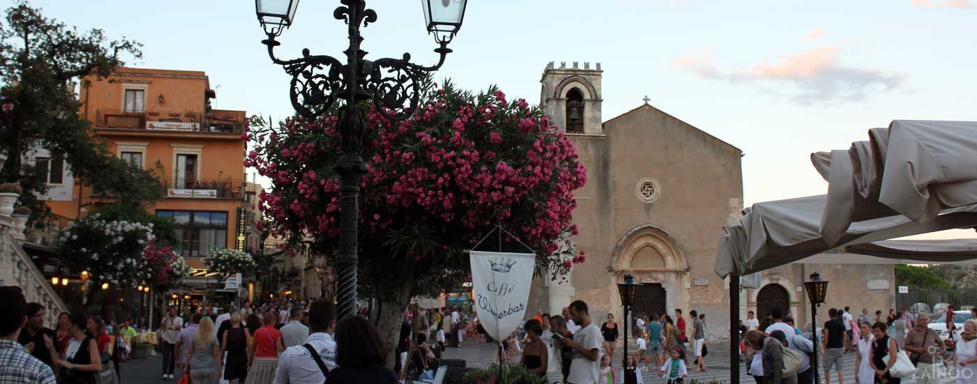 Piazza IX. Aprile a Taormina